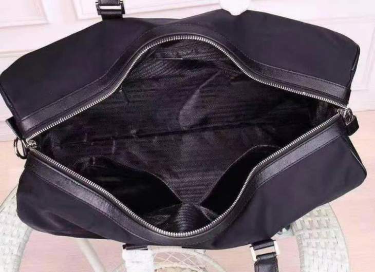 Picture of Prada Mens Bags _SKUfw167302657fw
